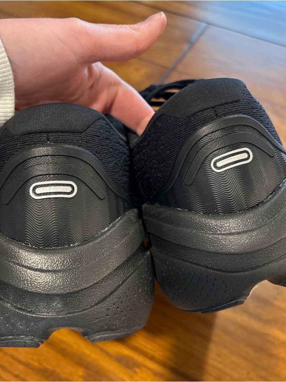 Brooks Ghost Max 2 Athletic Shoes - Picture 6 of 16